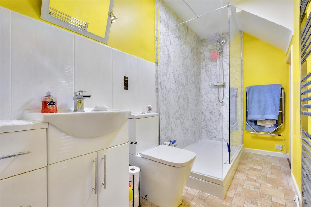 Bathroom 2.jpeg
