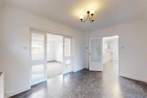 4 bedroom detached house to rent, Gunthorpe Road, Peterborough