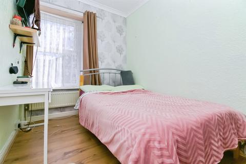 3 bedroom terraced house for sale, Quarella Street, Barry