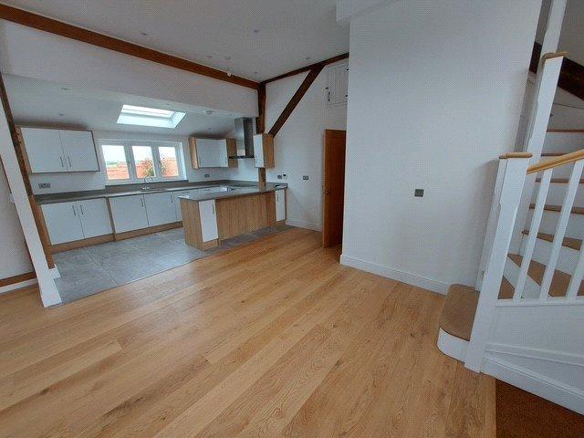 Kitchen / Dining