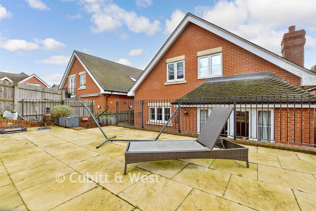Patio / Decking