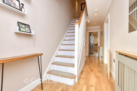 3 bedroom detached house for sale, Bankside, Epsom KT17