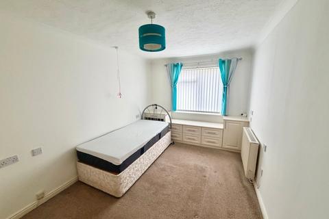 1 bedroom flat for sale, Manor Farm Court, Egham, Surrey, TW20