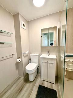 1 bedroom flat for sale, Manor Farm Court, Egham, Surrey, TW20