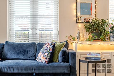 1 bedroom apartment for sale, Trafalgar Court, Cobham, Surrey, KT11