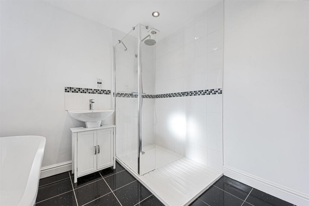 5 Fairholme Avenue-32.jpg