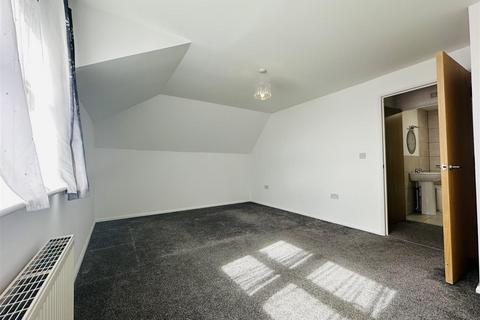 2 bedroom apartment to rent, Pickering Lodge, Coleshill Road, Chapel End