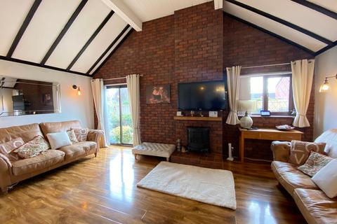2 bedroom detached bungalow for sale, Brackenwood Close, Crewe