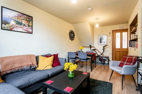 undefined, Causewayside, Edinburgh, EH9