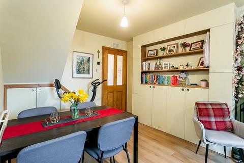 undefined, Causewayside, Edinburgh, EH9