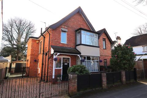 3 bedroom detached house for sale, Netley Street, Farnborough GU14