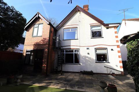 3 bedroom detached house for sale, Netley Street, Farnborough GU14