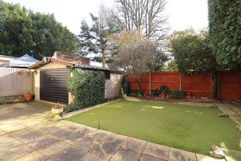 3 bedroom detached house for sale, Netley Street, Farnborough GU14