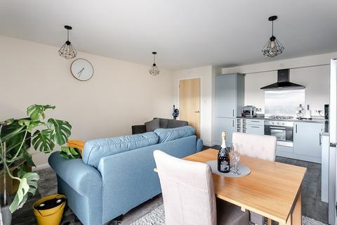 2 bedroom flat for sale, Hawkhill Close, Edinburgh, EH7