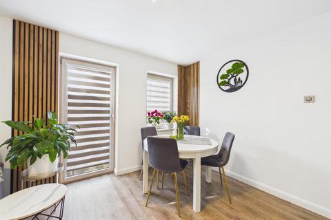 3 bedroom terraced house for sale, Witham Way, Aylesbury HP21