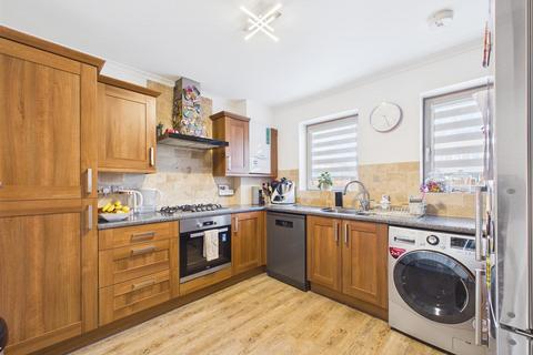 3 bedroom terraced house for sale, Witham Way, Aylesbury HP21