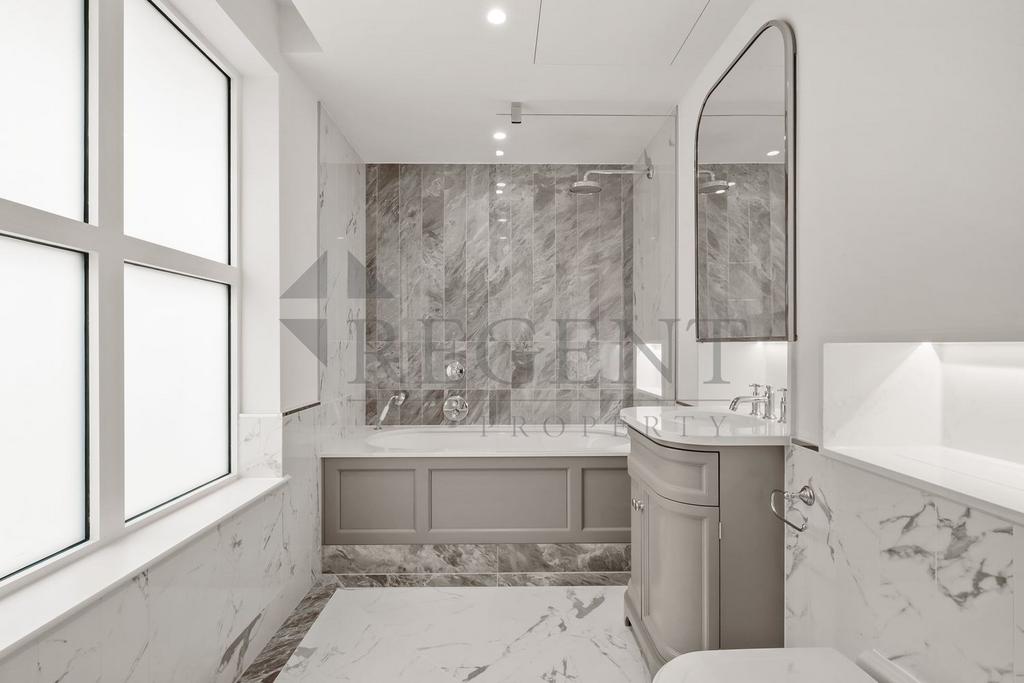 Main ensuite