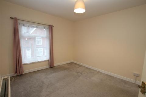 2 bedroom terraced house to rent, Victoria Grove, Bolton BL1