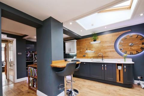 3 bedroom semi-detached house for sale, Langdale Avenue, York