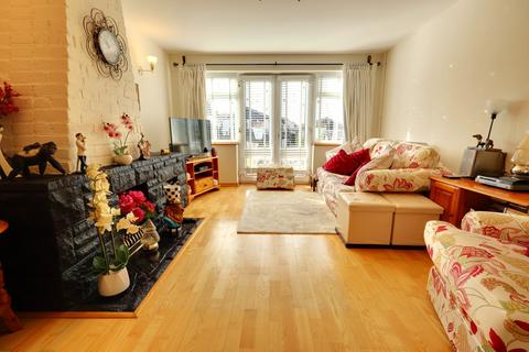 undefined, WODE CLOSE, CLANFIELD