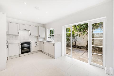 3 bedroom terraced house to rent, Christchurch Street, London, SW3