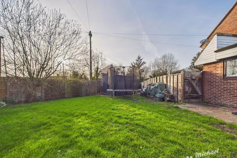3 bedroom semi-detached house for sale, Bennetts Lane, Rowsham, Aylesbury, Buckinghamshire