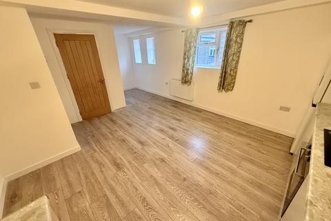 undefined, Silver Street, KETTERING