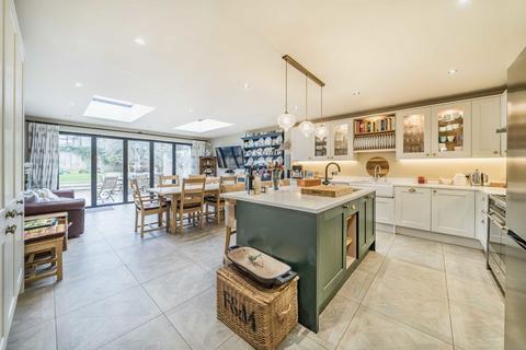 5 bedroom semi-detached house for sale, Lewin Road, London SW16