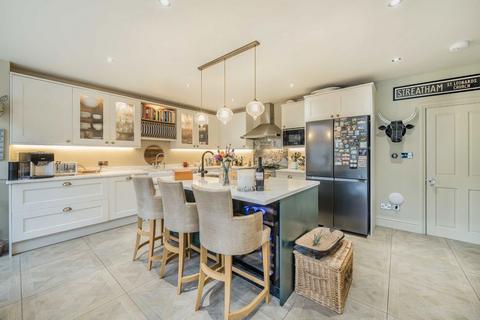 5 bedroom semi-detached house for sale, Lewin Road, London SW16