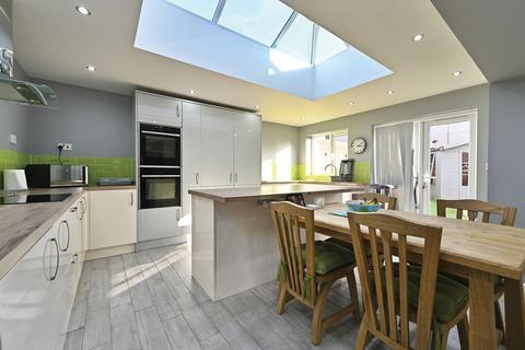 3 bedroom end of terrace house for sale, Iden Street, Eastbourne BN22