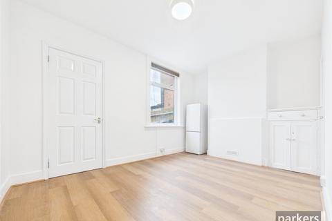 undefined, Kings Road, Reading RG4