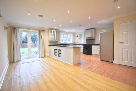 undefined, Midway, Walton-on-Thames, KT12