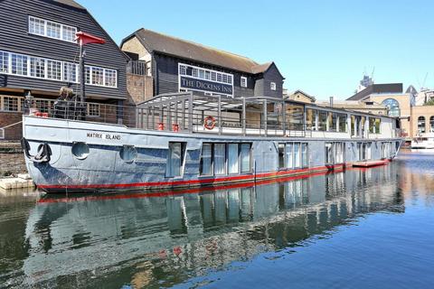 5 bedroom houseboat for sale, St Katharine Docks, Wapping, E1W