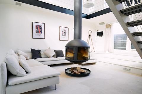 5 bedroom houseboat for sale, St Katharine Docks, Wapping, E1W