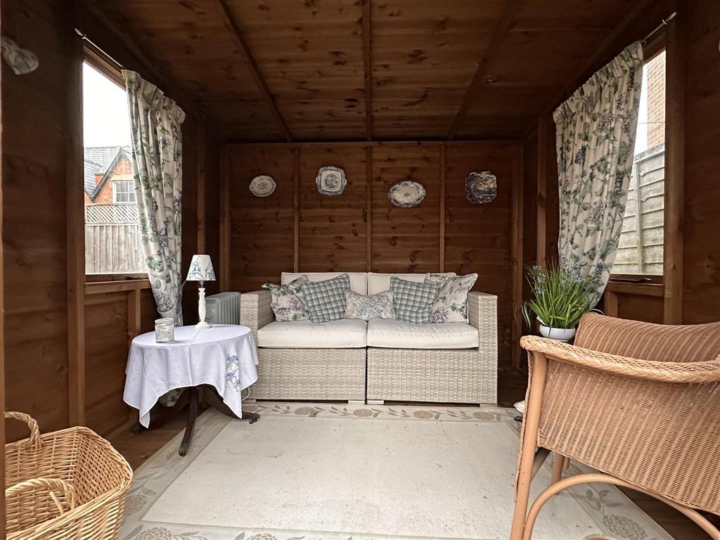 Summer House Internal 764