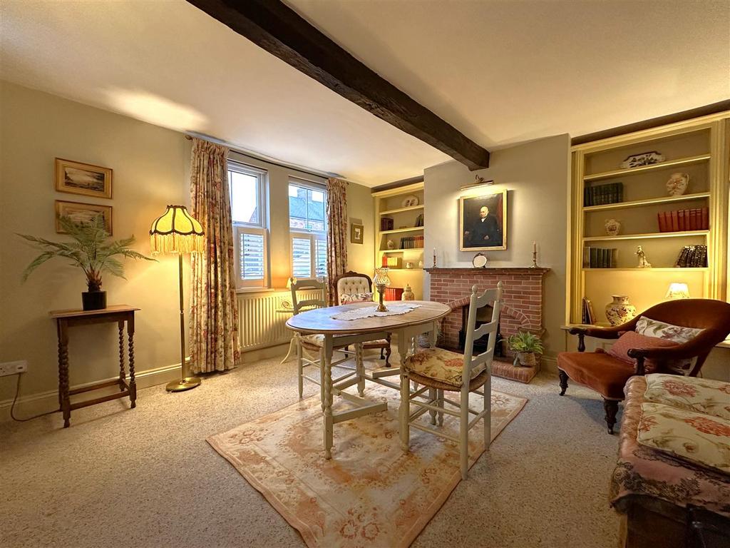 Dining Room 723