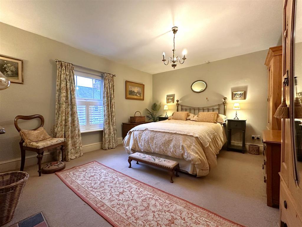 Master Bedroom 650