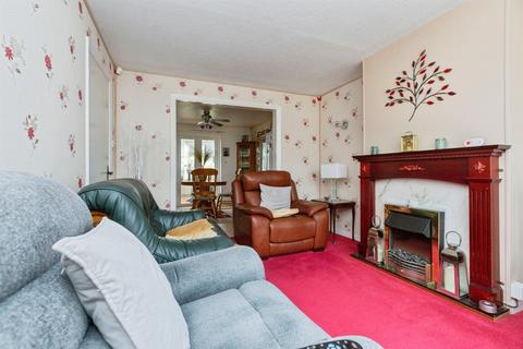 3 bedroom semi-detached house for sale, Amanda Road, Leicester