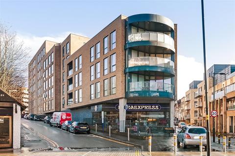 Station Approach Road, Coulsdon CR5