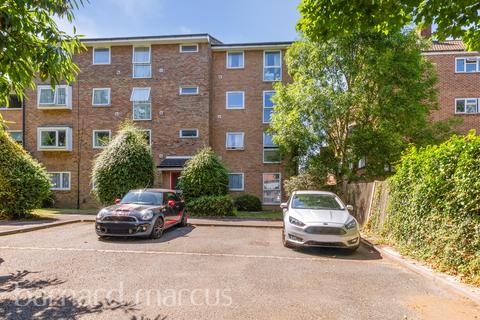 2 bedroom apartment to rent, Stanley Road, CARSHALTON