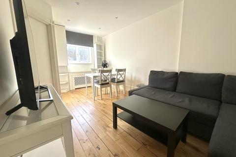 undefined, Cromwell Road, South Kensington, London, SW7