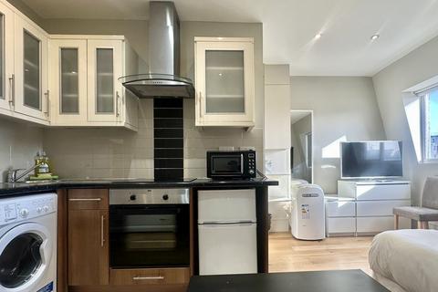 undefined, Cromwell Road, South Kensington, London, SW7