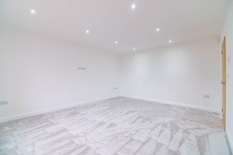 undefined, Bradford Road, Birkenshaw