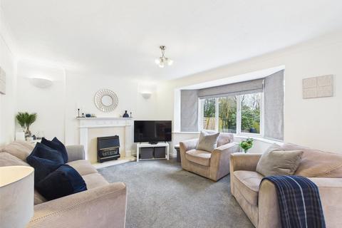 4 bedroom detached house for sale, Farundles Avenue, Lyppard Woodgreen, Worcester, Worcestershire, WR4