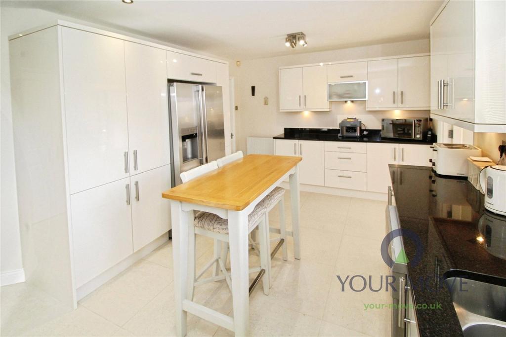 Kitchen/Breakfast Rm