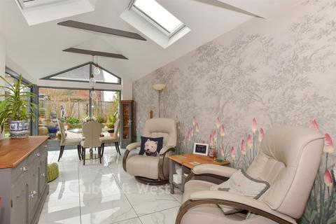 4 bedroom detached house for sale, Posthorses, Ashington, West Sussex