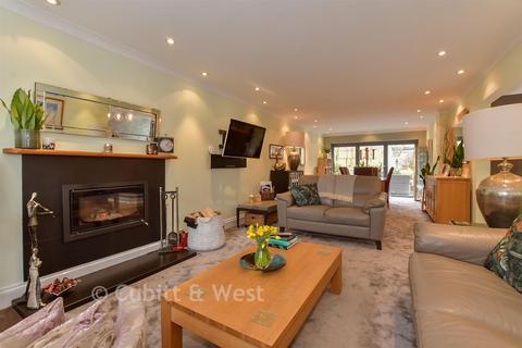 4 bedroom detached house for sale, Posthorses, Ashington, West Sussex