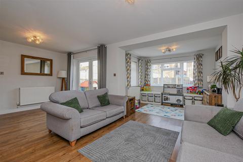 undefined, Orchard Close, Chalgrove OX44