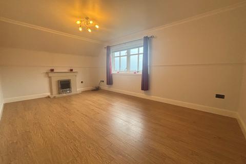 2 bedroom flat to rent, Ashbrae Gardens, Stirling, FK7