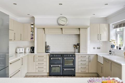 5 bedroom detached house for sale, Laurel Drive, Oxted RH8